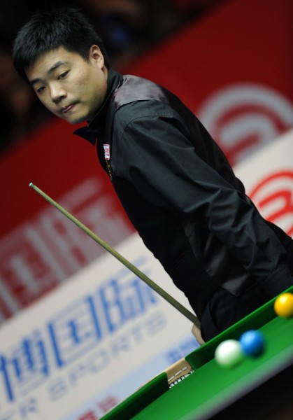 的努力与坚 的努力与坚