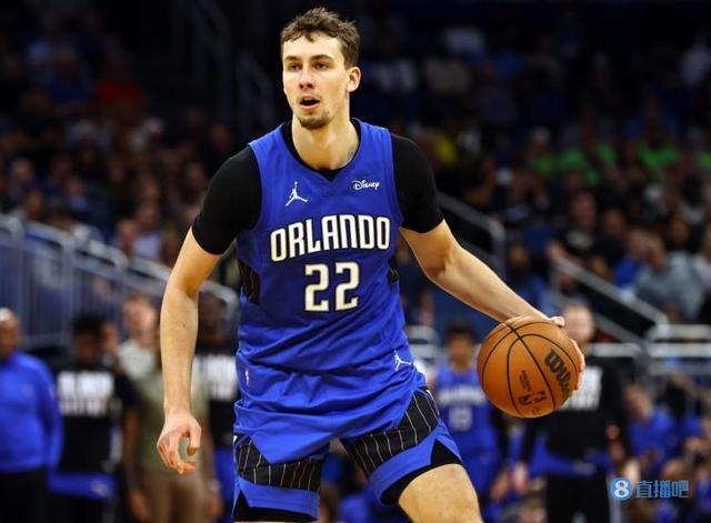 在球到前就 在球到前就